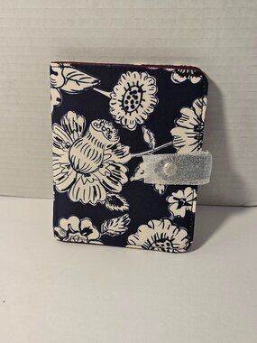 NWT Vera Bradley Midtown RFID Passport Wallet Midnight Floral Navy Blue White